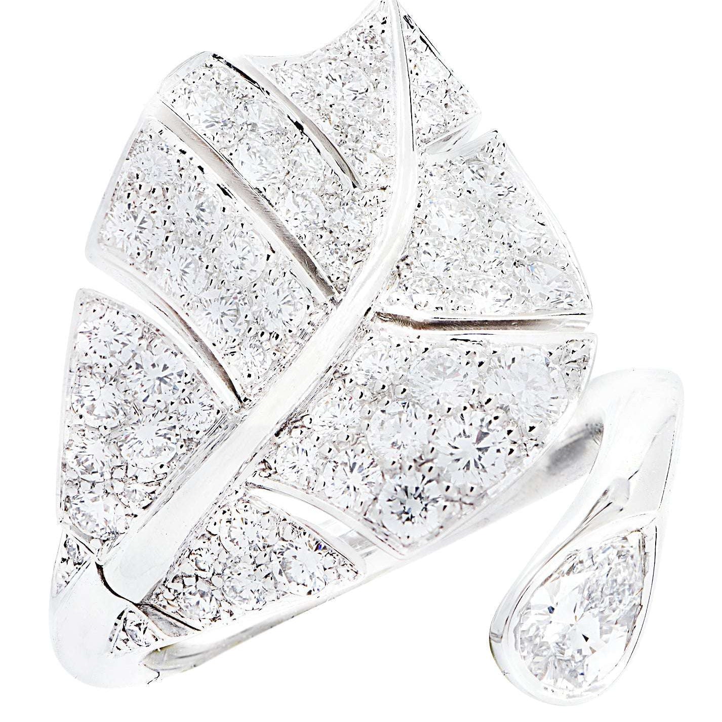 Van Cleef & Arpels Diamond Virevolte Between the Finger Leaf Ring -V46470 Vivid Diamonds