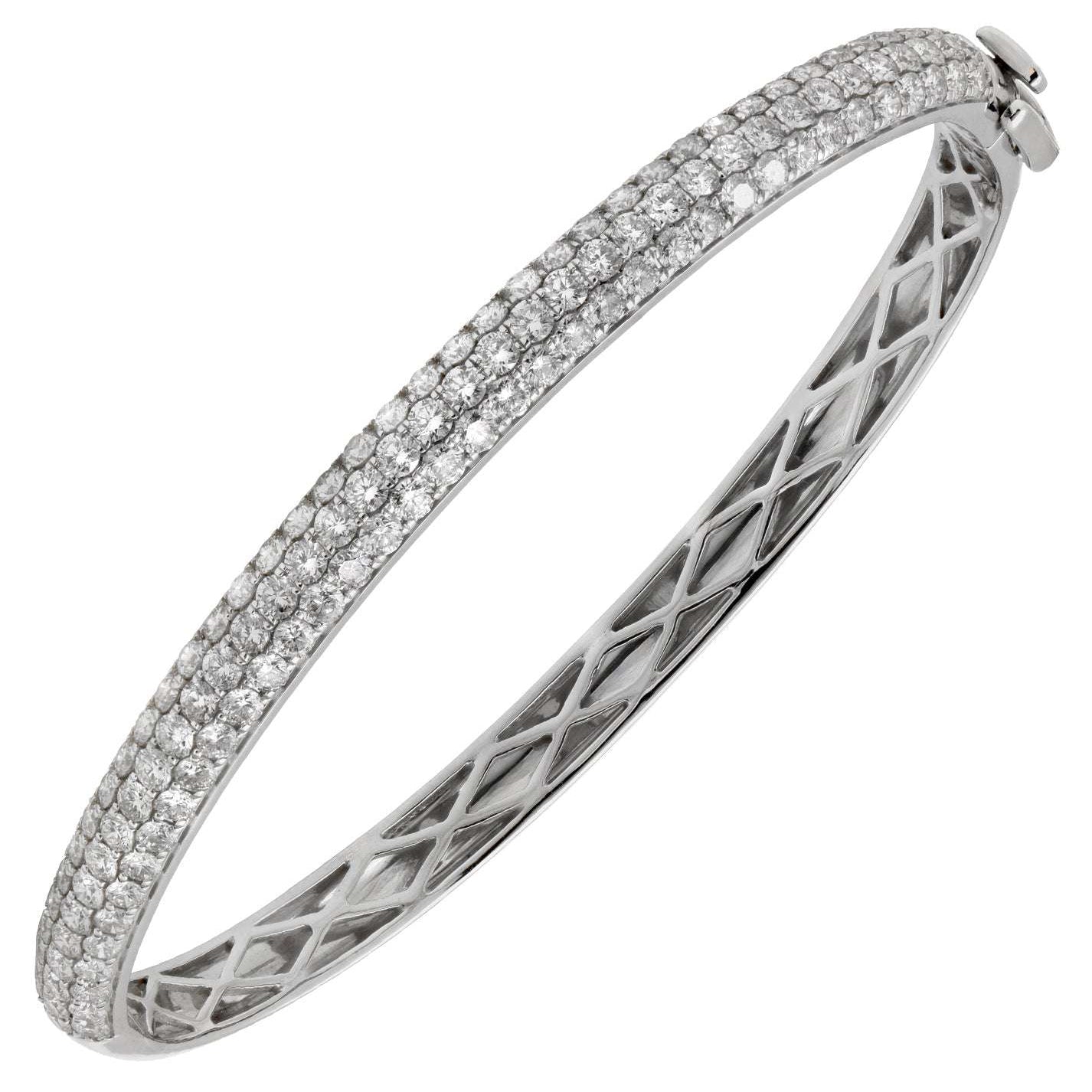 Stunning 3.80 Carat Round Diamond Bangle in 14k White Gold featuring 115 brilliant diamonds, crafted by Vivid Diamonds, showcasing timeless elegance.