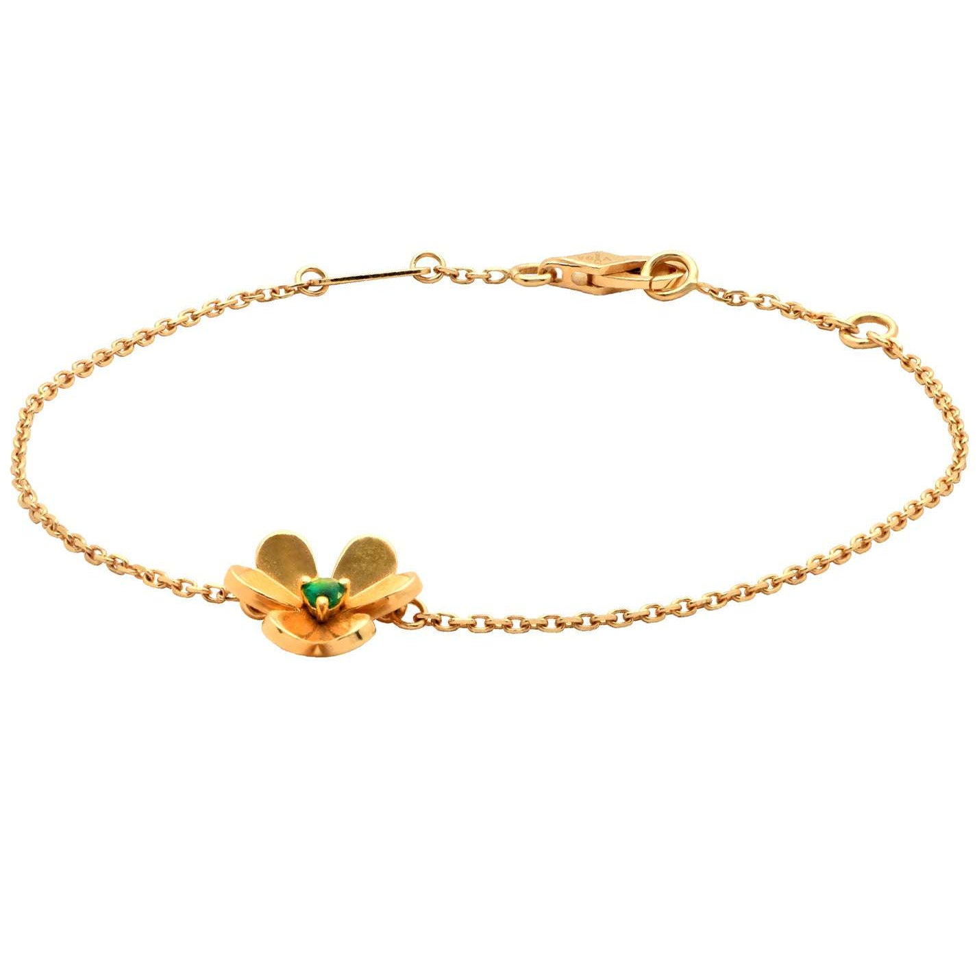 Another angle of the Van Cleef & Arpels 18k Yellow Gold Emerald Bracelet – V47849, emphasizing its exquisite craftsmanship and emerald detail, provided by Vivid Diamonds.