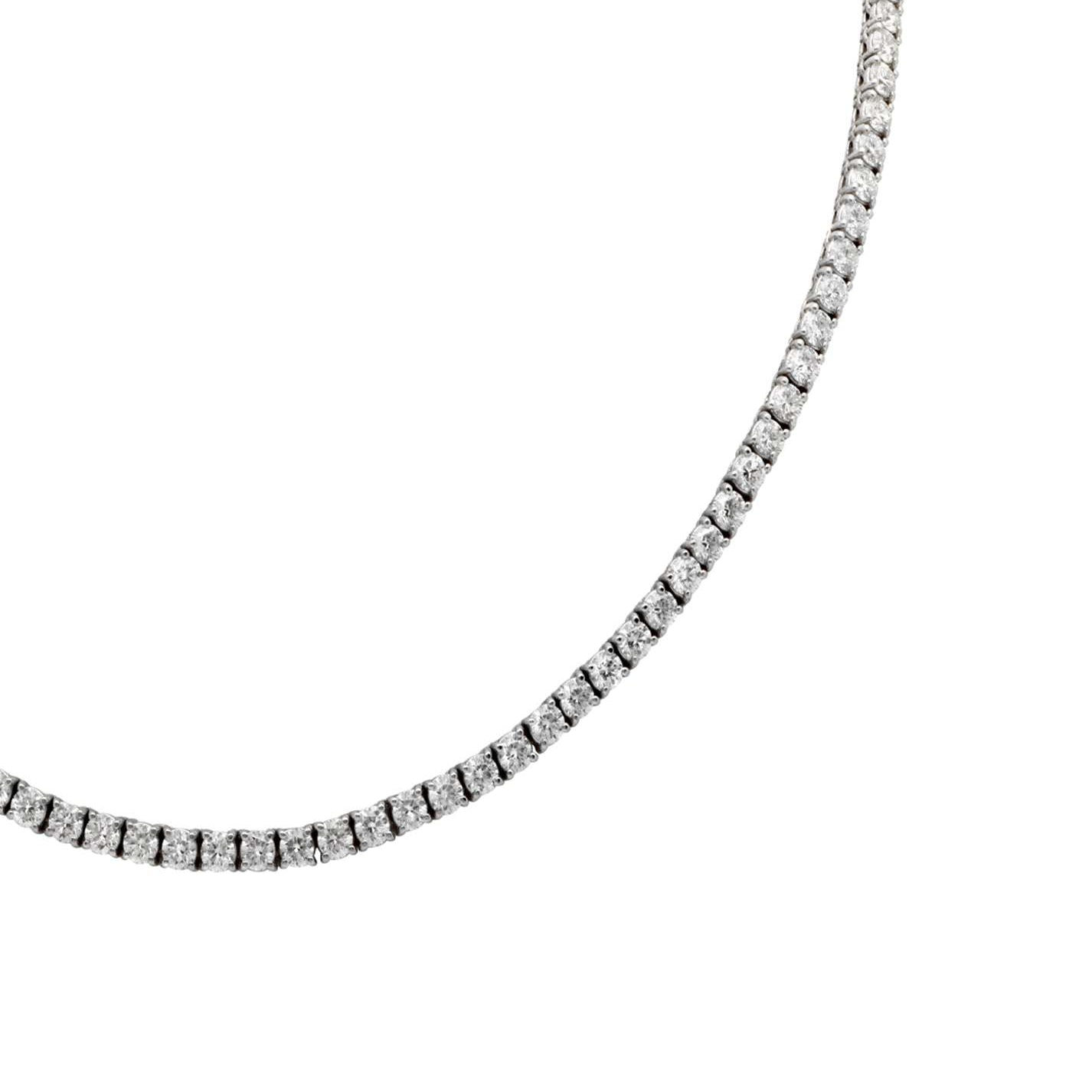 Elegant view of the 14K White Gold 12.18ct Diamond Riviere Necklace with 125 Round Brilliant Diamonds by Vivid Diamonds, highlighting the stunning craftsmanship and brilliance of each diamond.