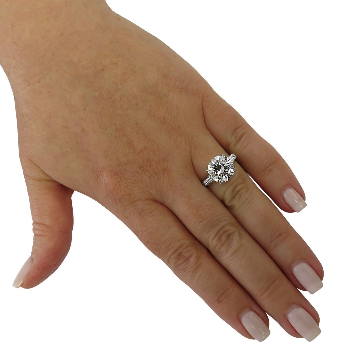 Where to Sell Your Diamond Ring Near Brickell — And What You'll Actually Get vs. a Pawn Shop
