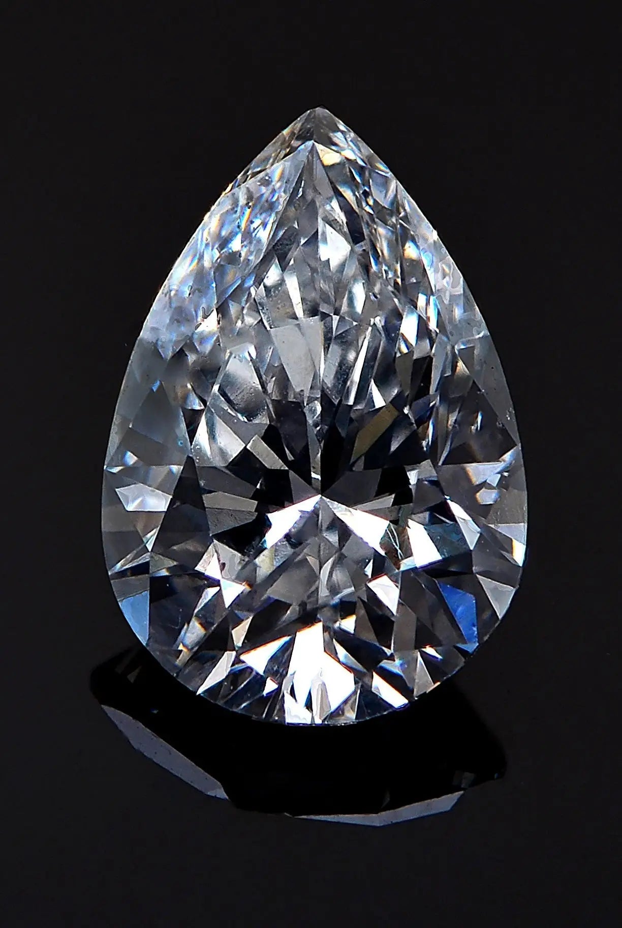 Understanding Diamond Clarity Inclusions and Light Performance