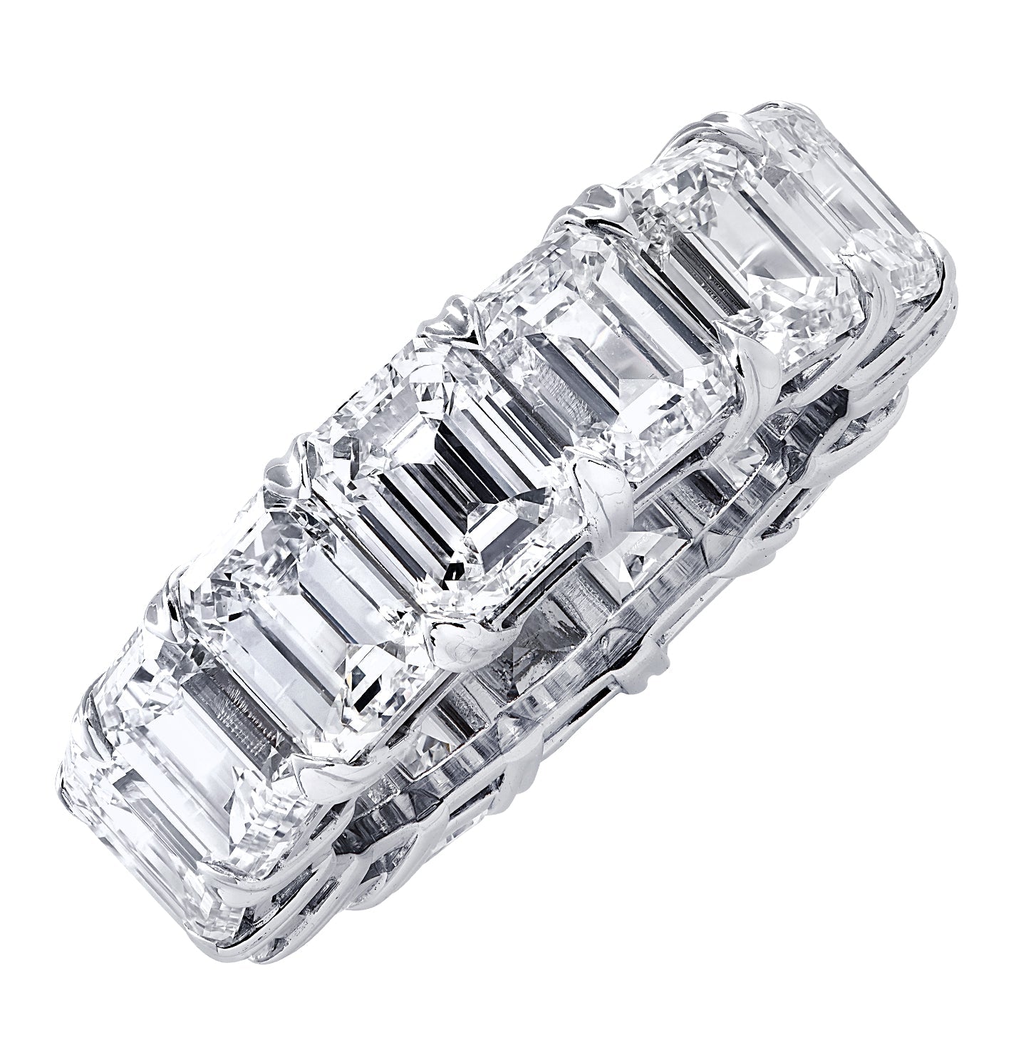 Vivid Diamonds 15.23 Carat Emerald Cut Diamond Eternity Band in Platinum showcasing a stunning arrangement of emerald cut diamonds, radiating elegance and luxury.